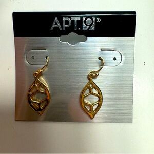 Apt. 9 earrings. Crafted in gold plated oval shape